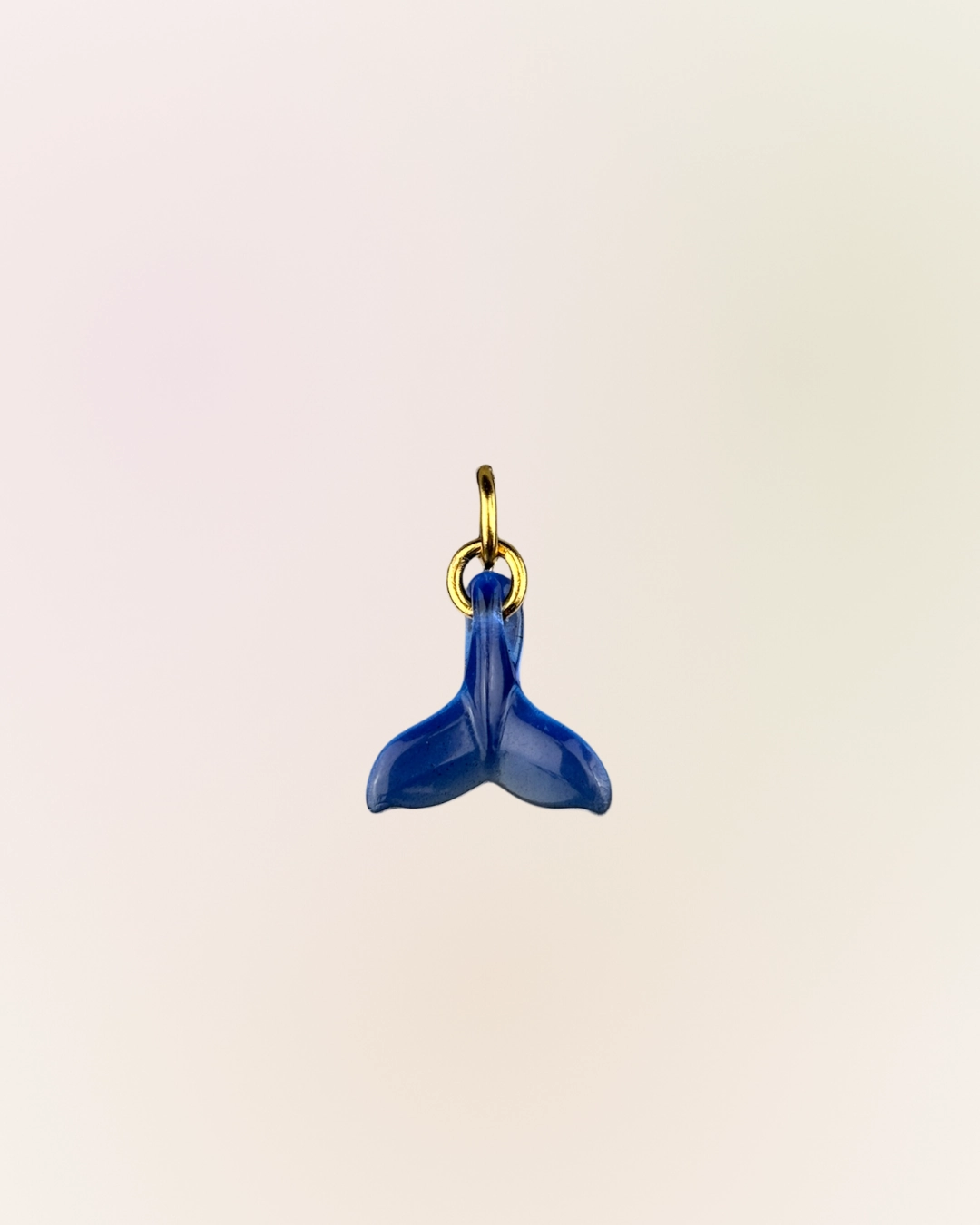 Charm queue de baleine bleue