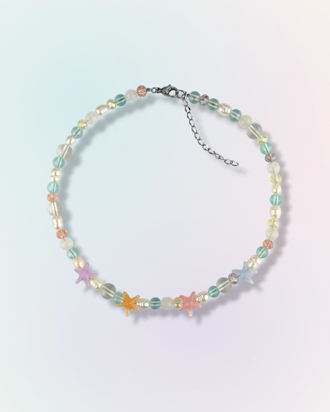 Collier Starfall en perles de verre pastel avec charms étoiles de mer multicolores, collection Mermaid Odyssée Bijoux