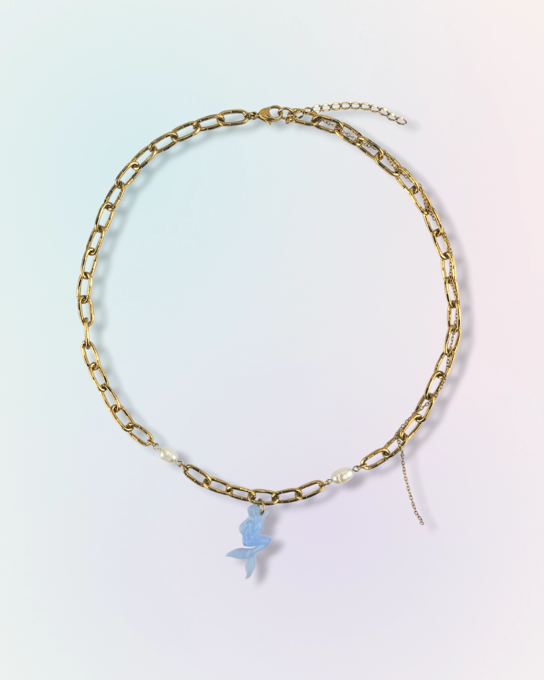 Collier Bain de Minuit en chaîne dorée avec perles et charm sirène bleu, collection Mermaid Odyssée Bijoux