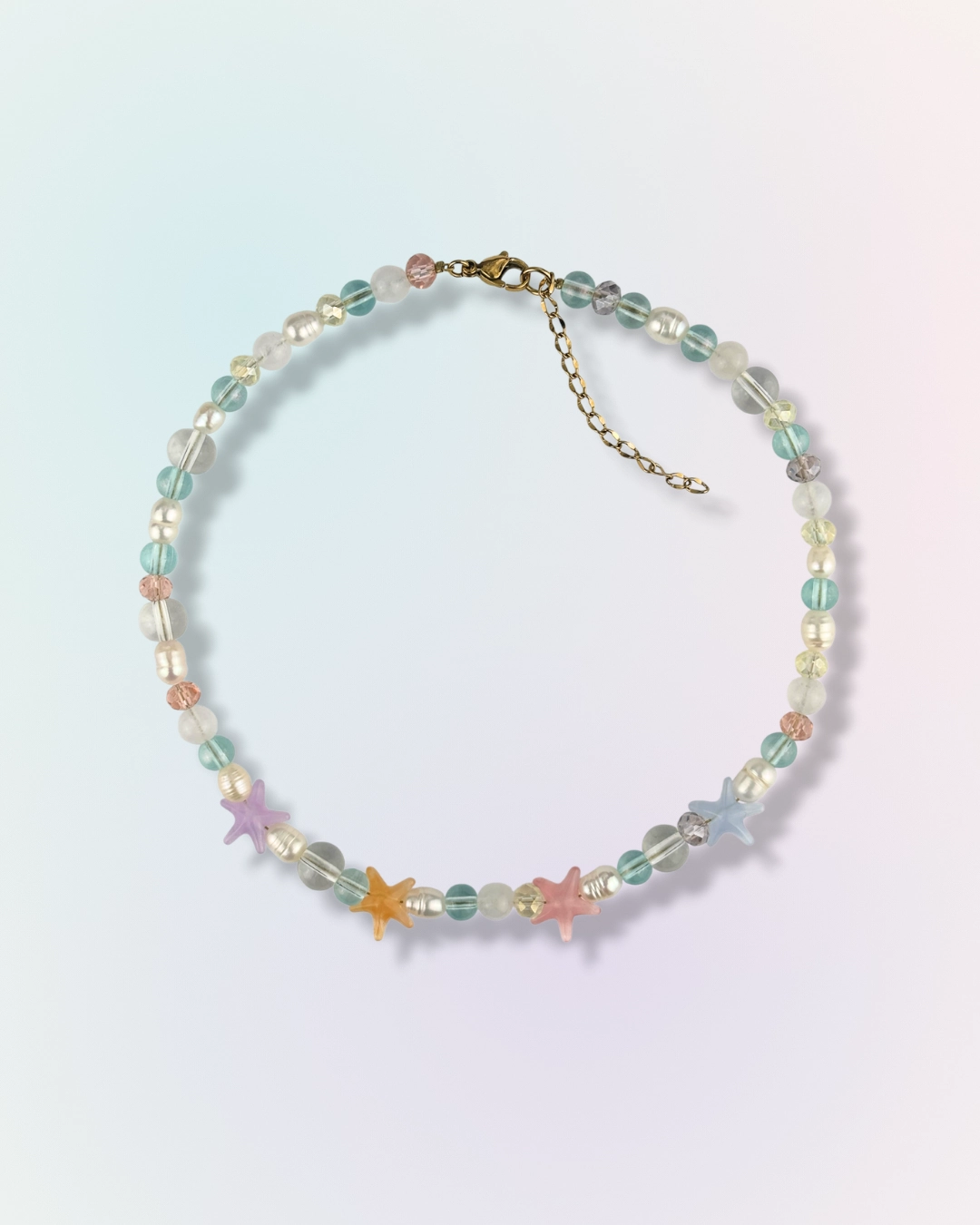 Collier Starfall en perles de verre pastel avec charms étoiles de mer multicolores, collection Mermaid Odyssée Bijoux