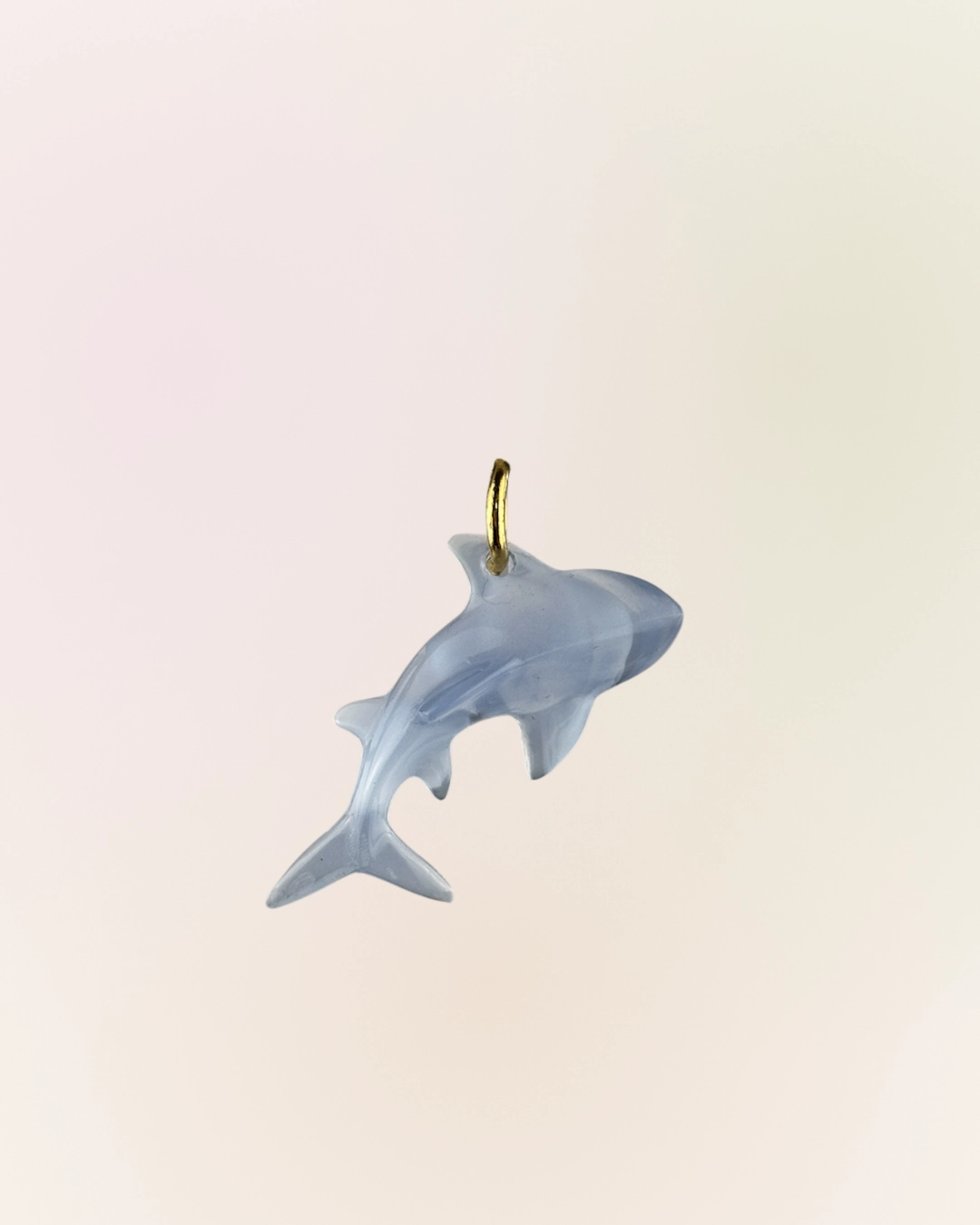 Charm requin gris