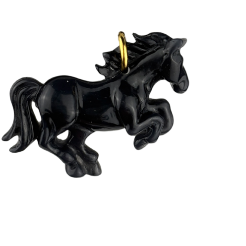 Charm cheval noir boucle dorée