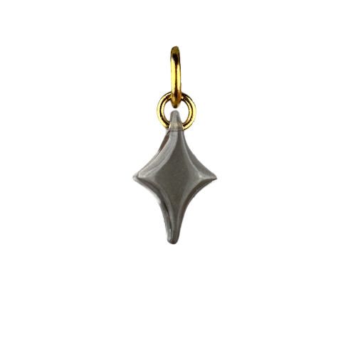 Charm étoile noire fumée boucle dorée